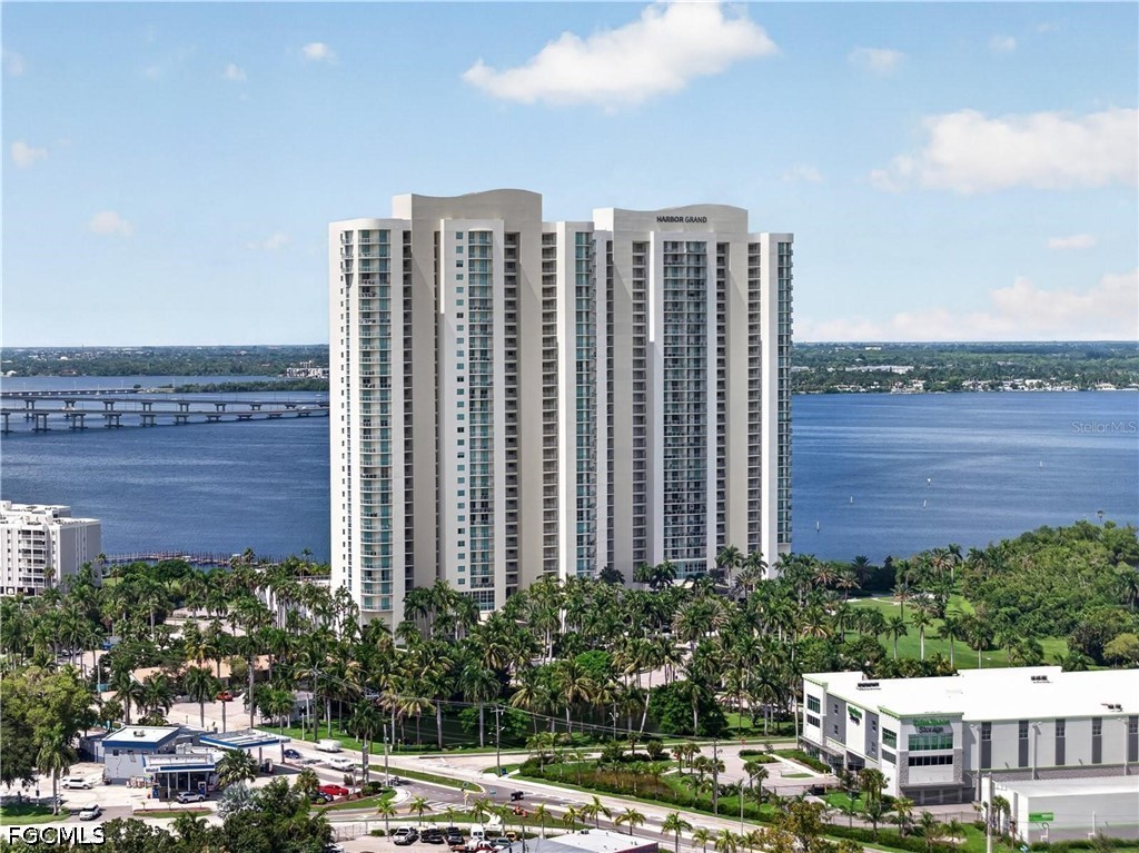 3000 Oasis Grand Boulevard, Apt 1007