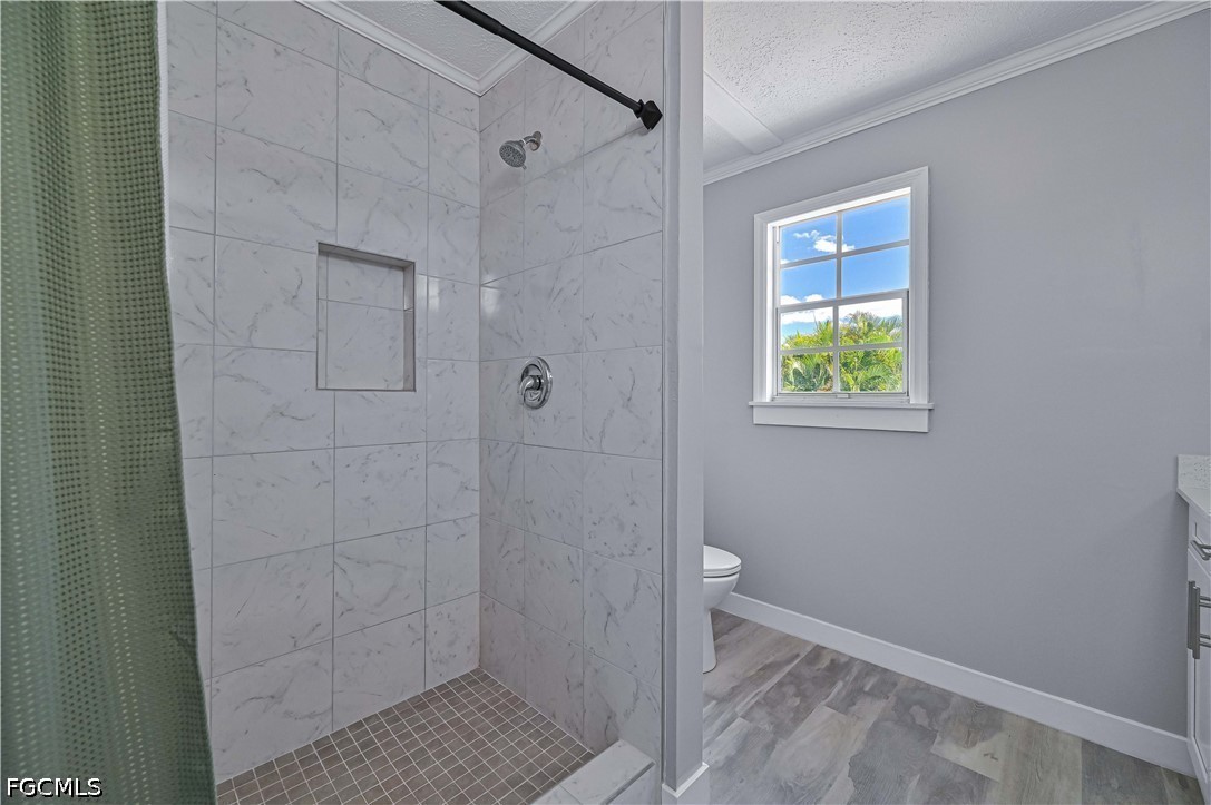 11390  Azalea Lane