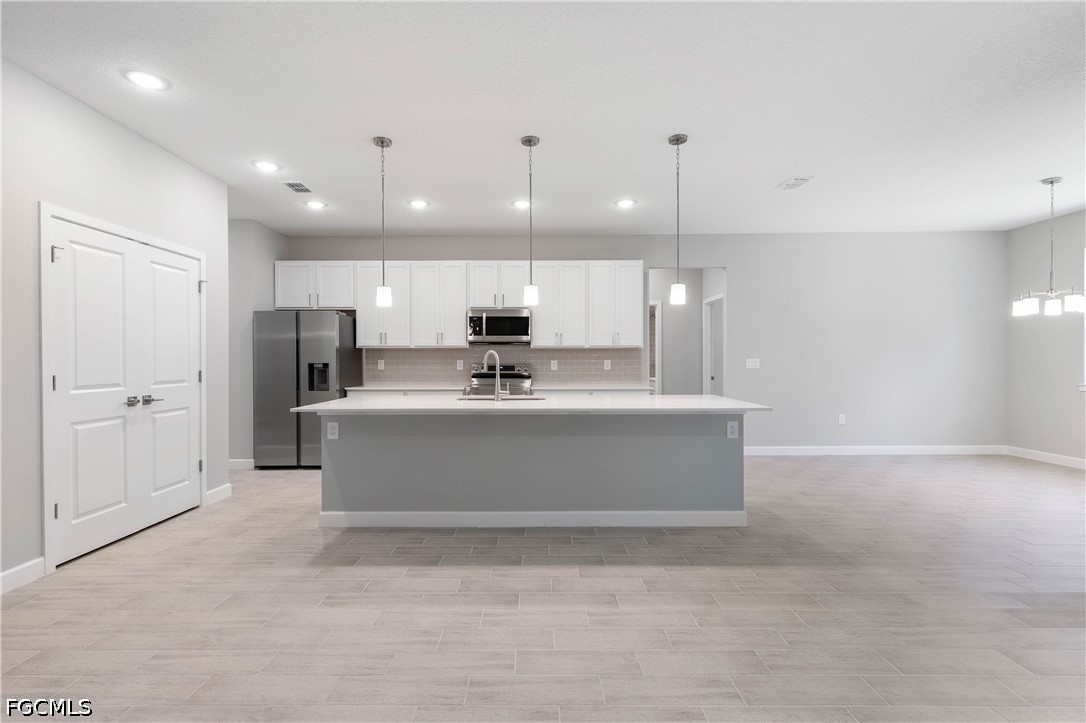 13 SW 34th Place