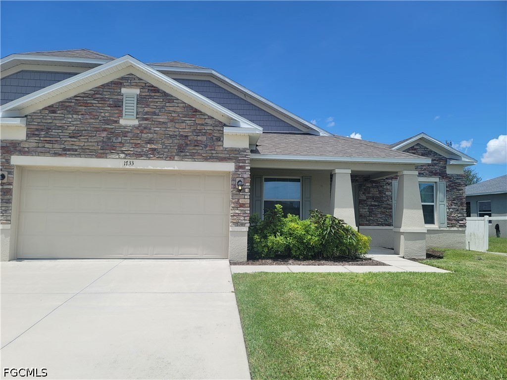 1733 SW 38th Lane