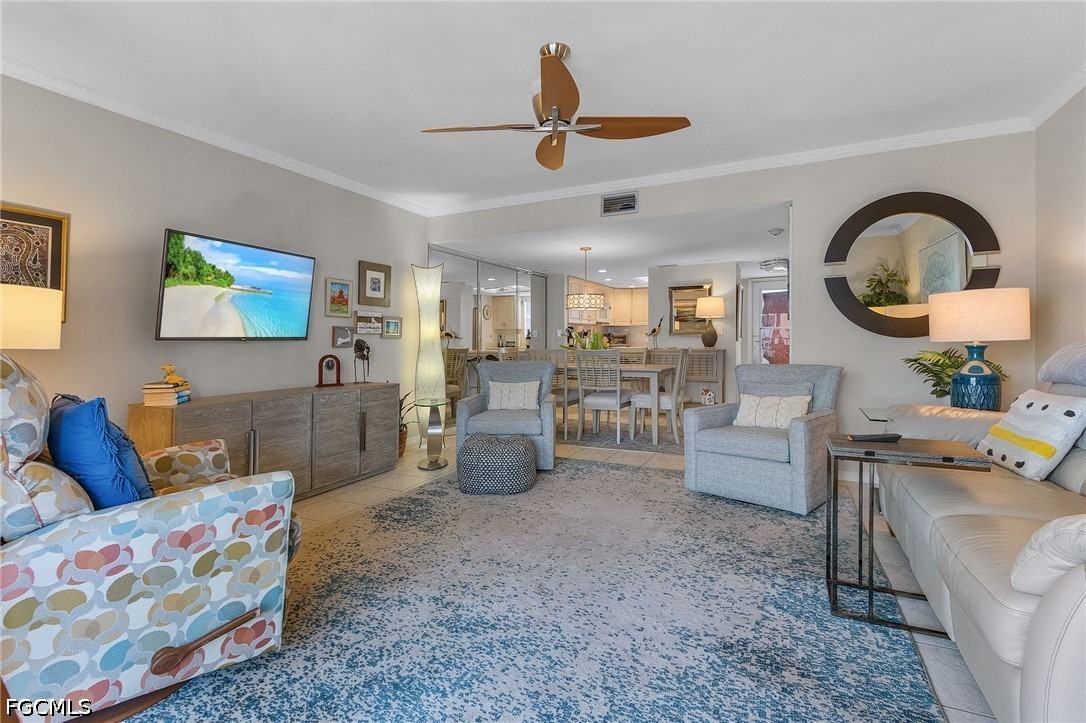 4531 Bay Beach Lane, Apt 334
