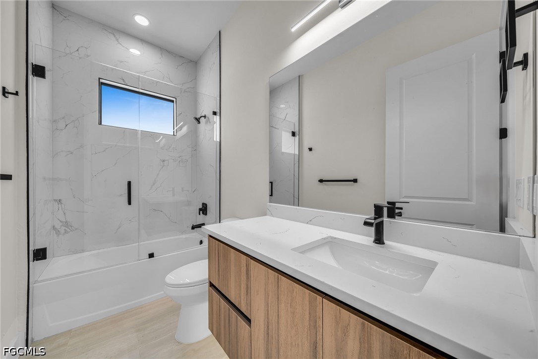 2115 NW 17th Place
