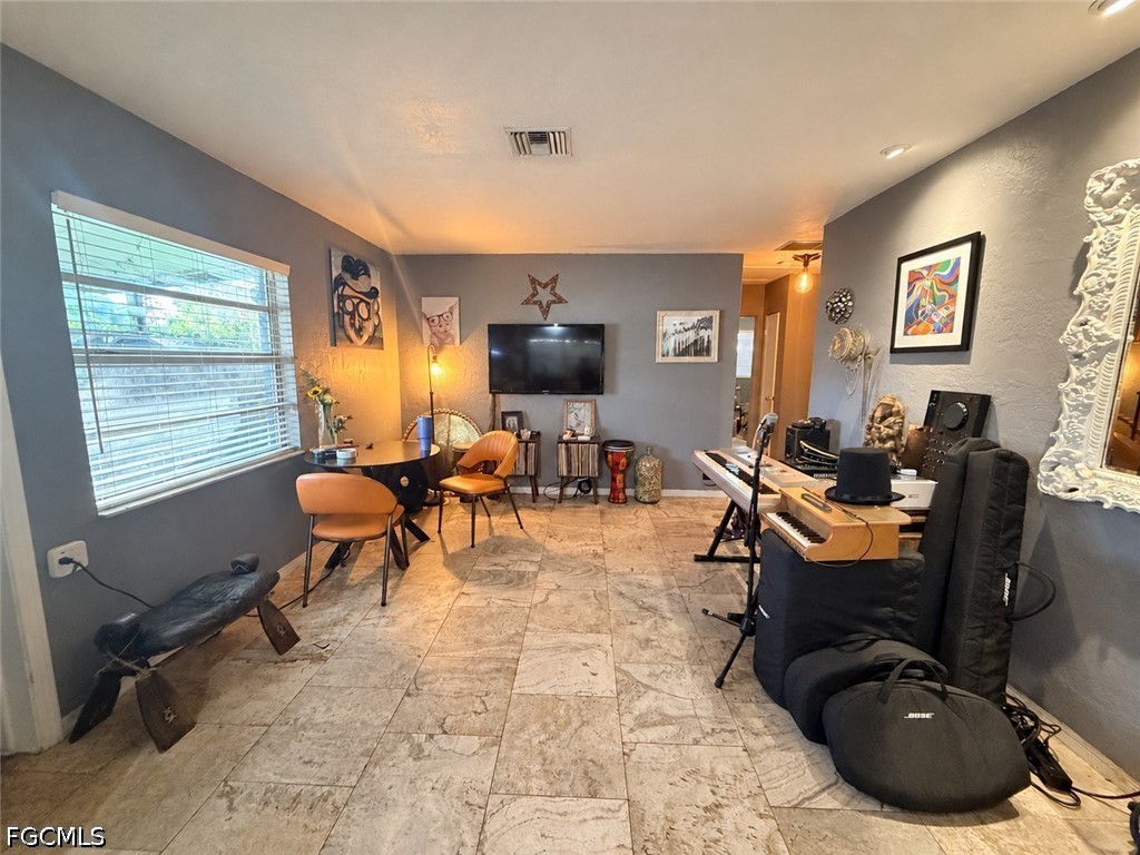 1447  Byron Road