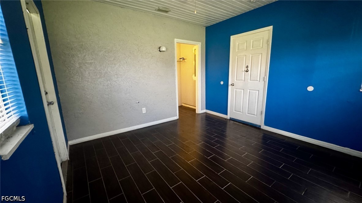 4050 S Edgewater Circle