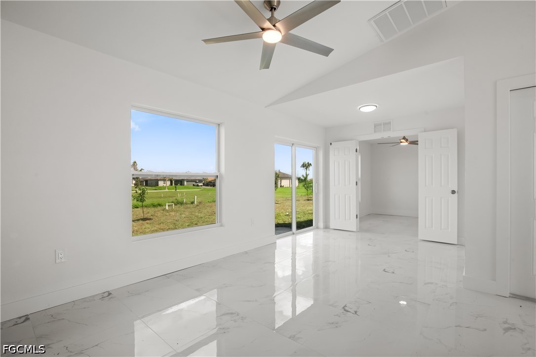 3903 NW 39th Lane
