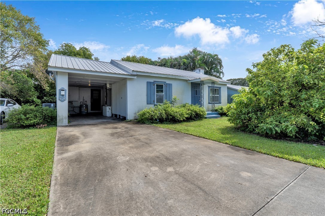 426 W Crescent Drive