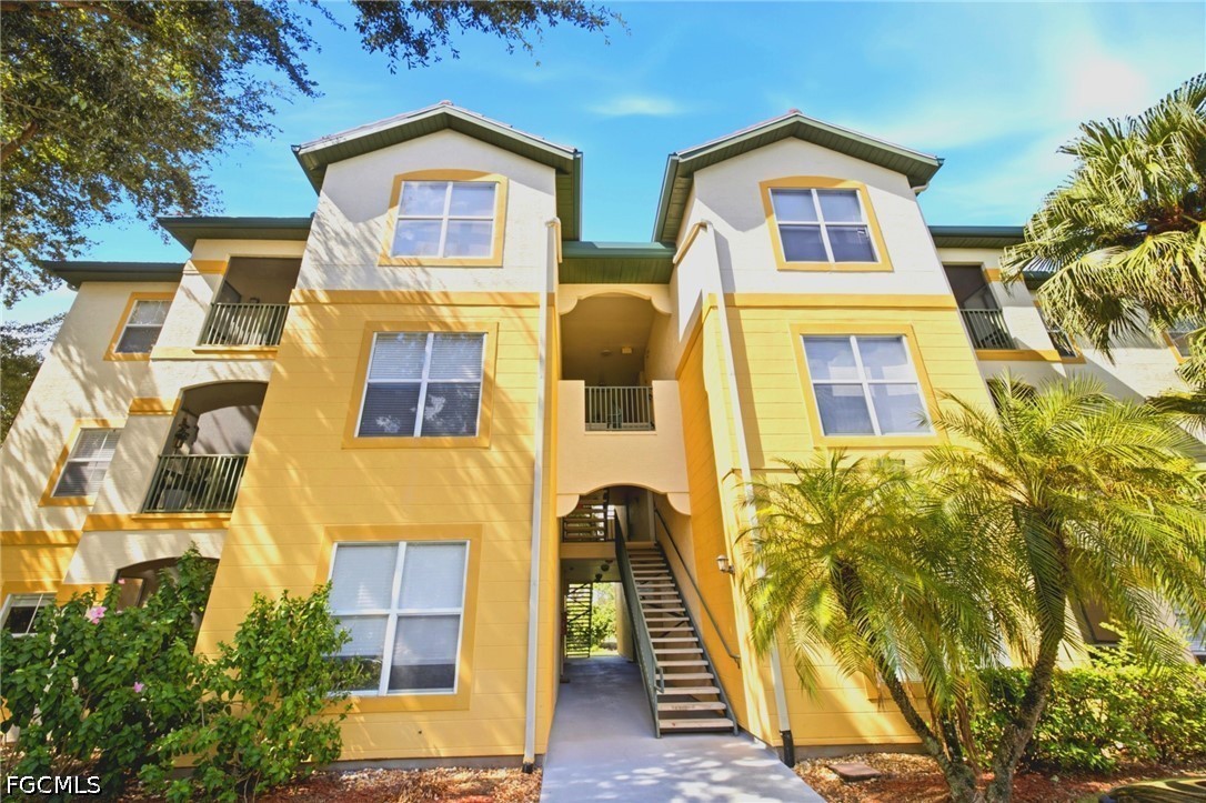 11490  Villa Grand, Apt 205