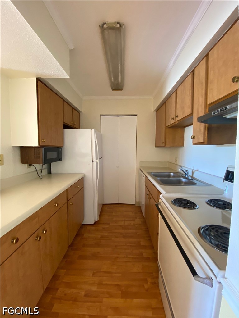 2855 Winkler Avenue, Apt 124