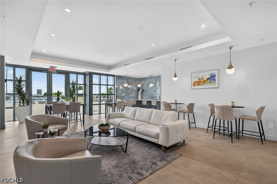 3000 Oasis Grand Boulevard, Apt 2807