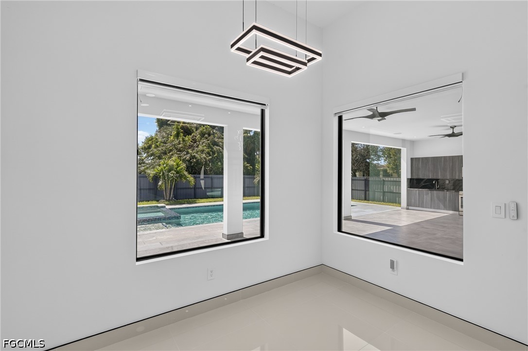 708 SW 10th Street