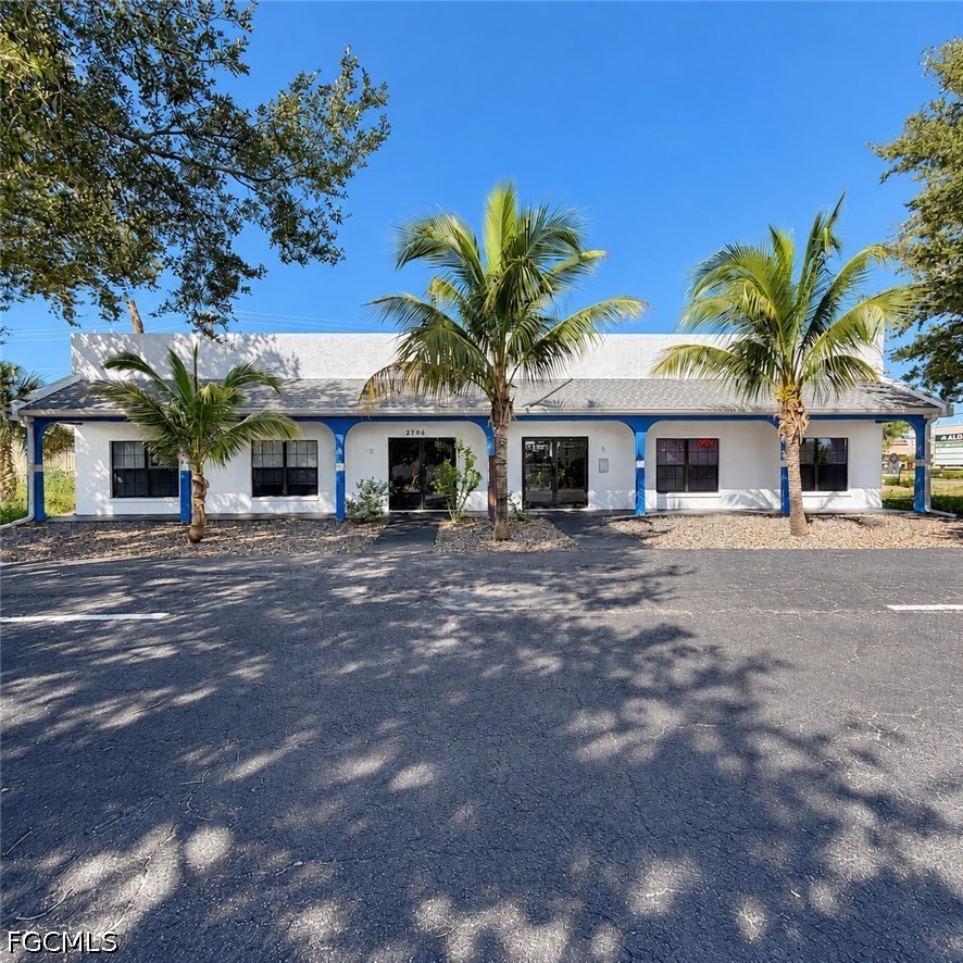 2706 SE Santa Barbara Place, Apt 4