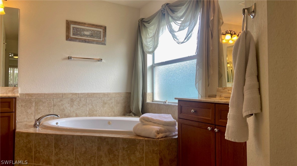 844 SW 36th Terrace
