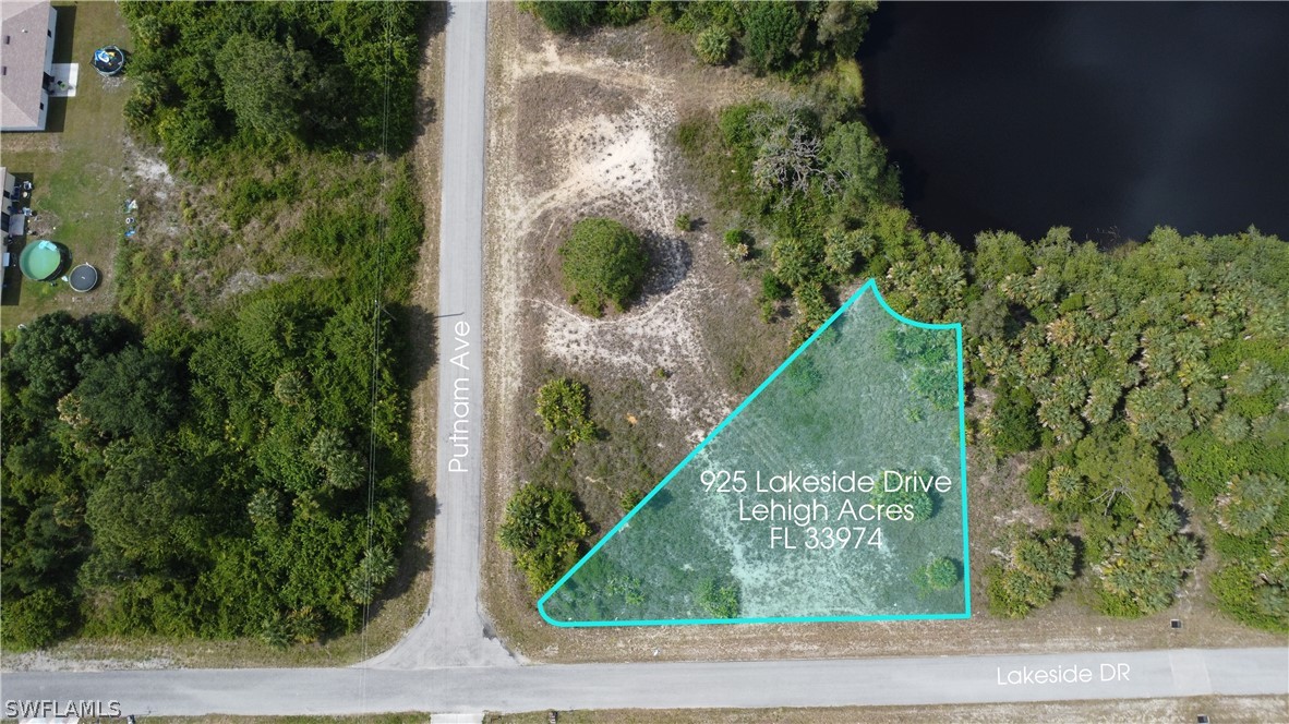 925  Lakeside Drive