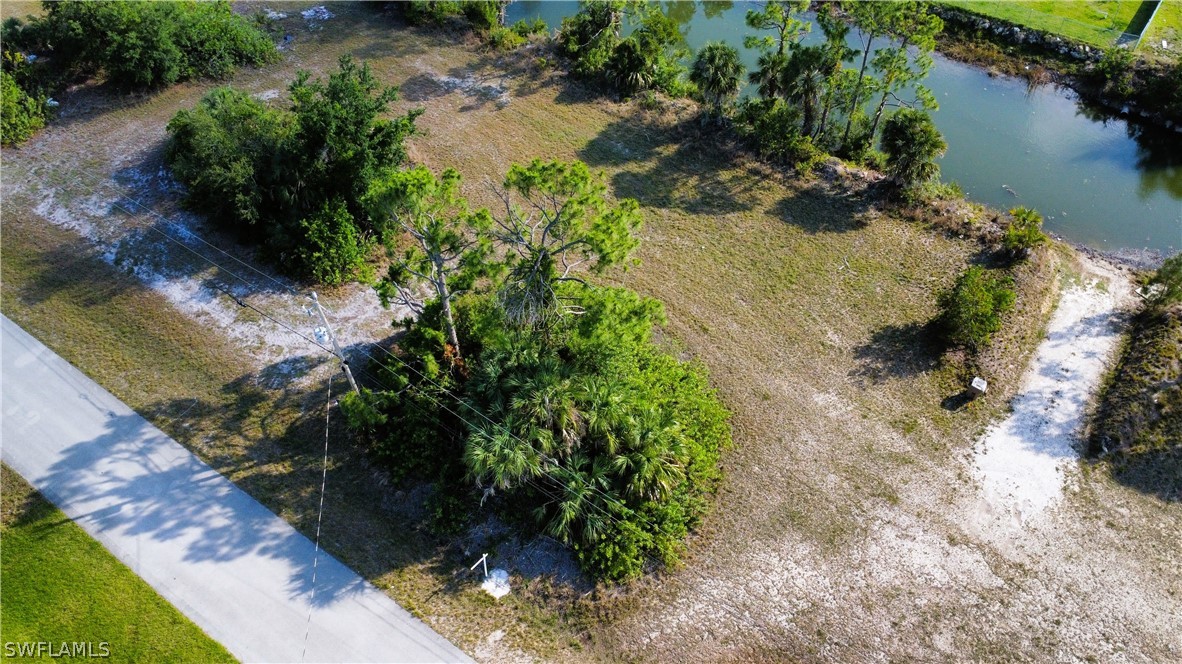 4126 NE 19th Place