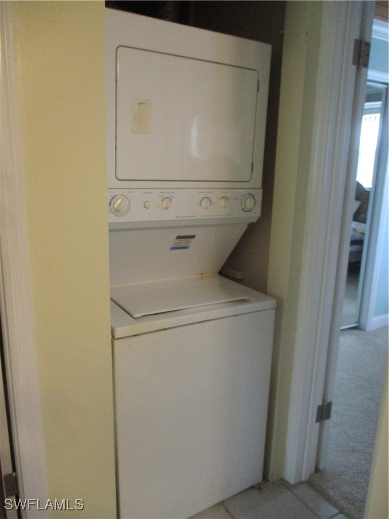 3225 E Riverside Drive, Apt 27B