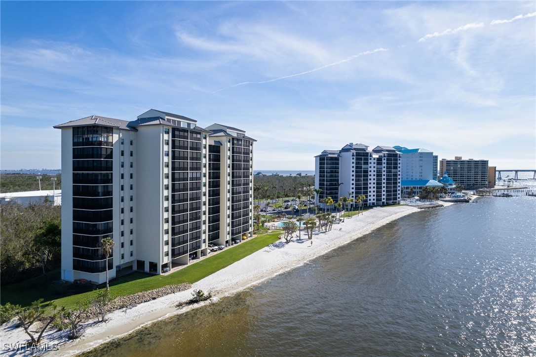 17080  Harbour Point Drive, Apt 211