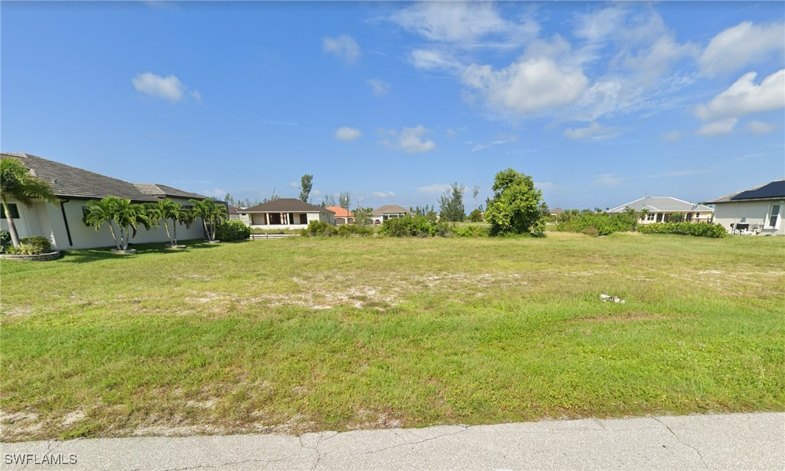 718 NW 38th Place