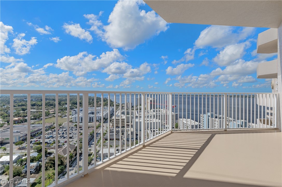 2090 W First Street, Apt I2409