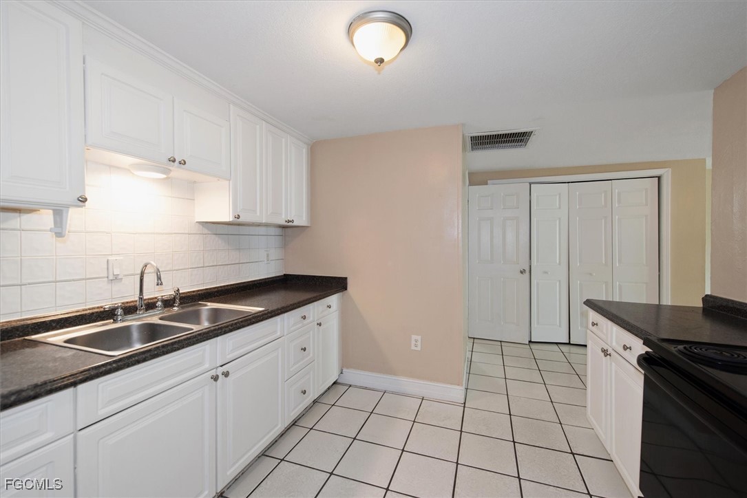 1905 Oakley Avenue, Apt A and B