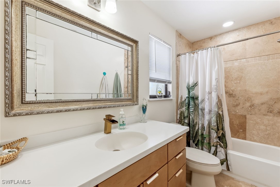 6024  Perthshire Lane