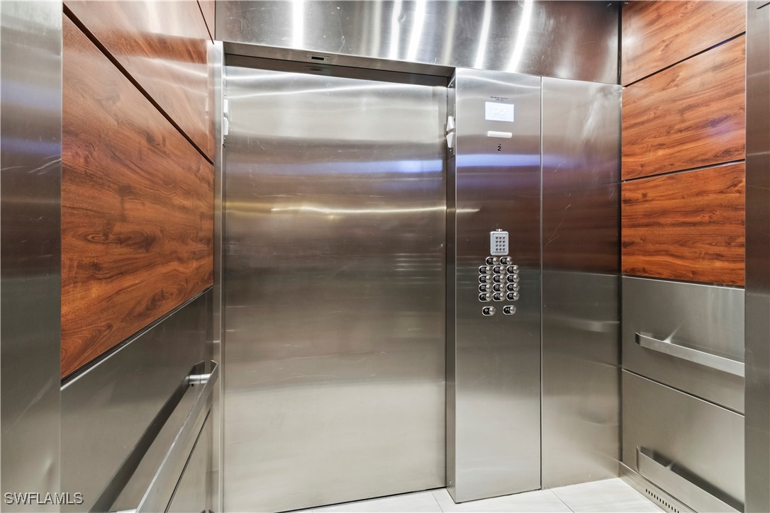 6021 Silver King Boulevard, Apt 302