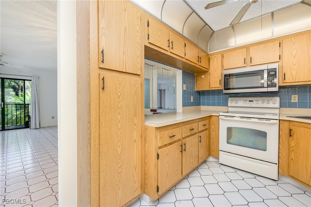 9950 Sailview Court, Apt 12