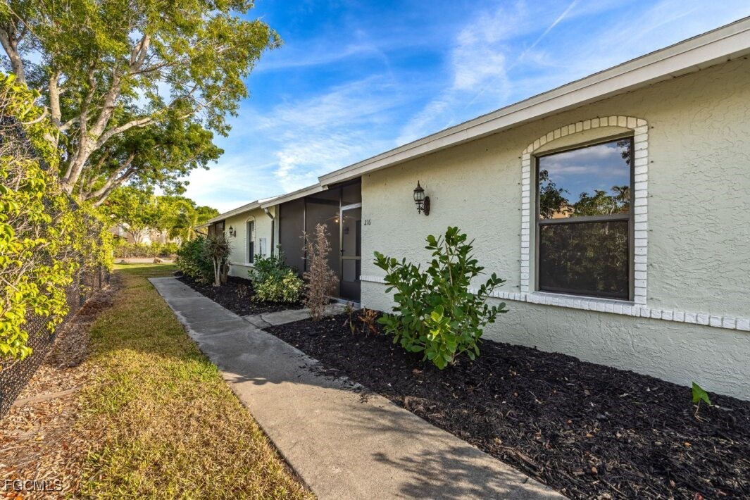 5113 SW 15th Place, Apt 213