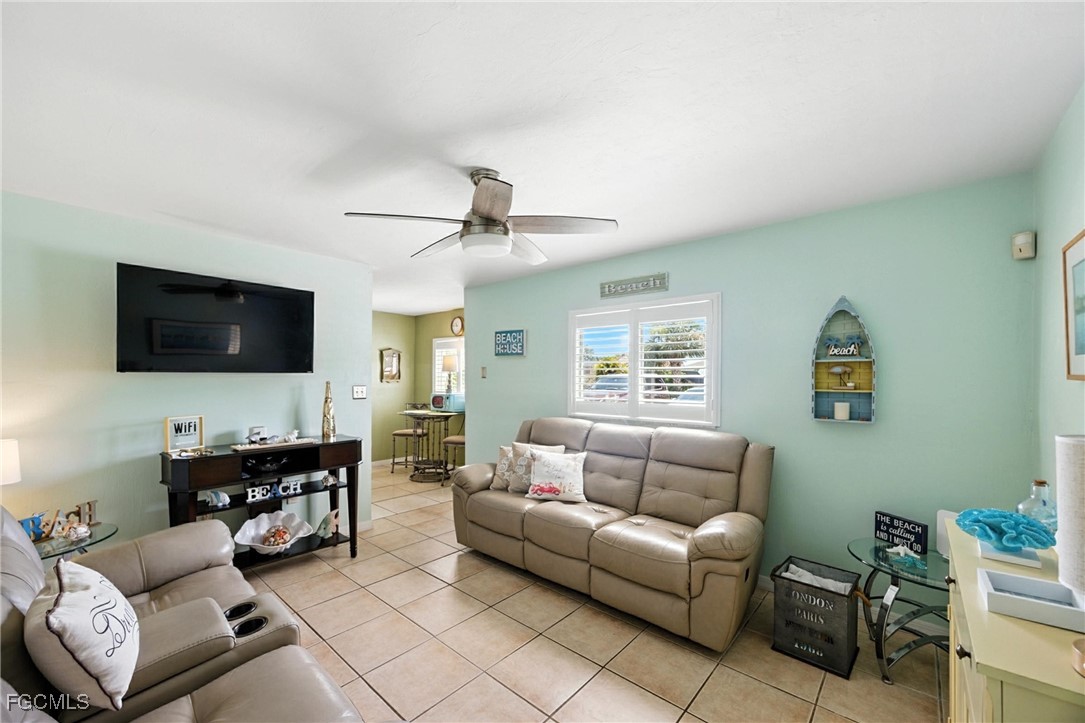 8127  Country Road, Apt 106
