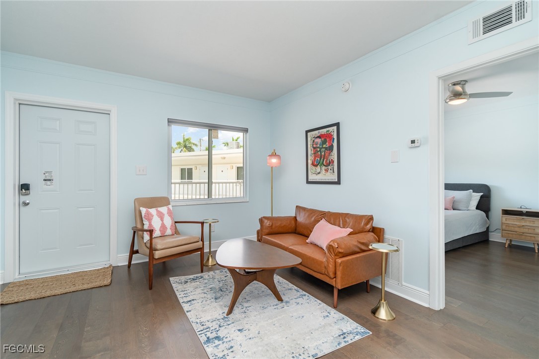 2590  1st Street, Apt 203