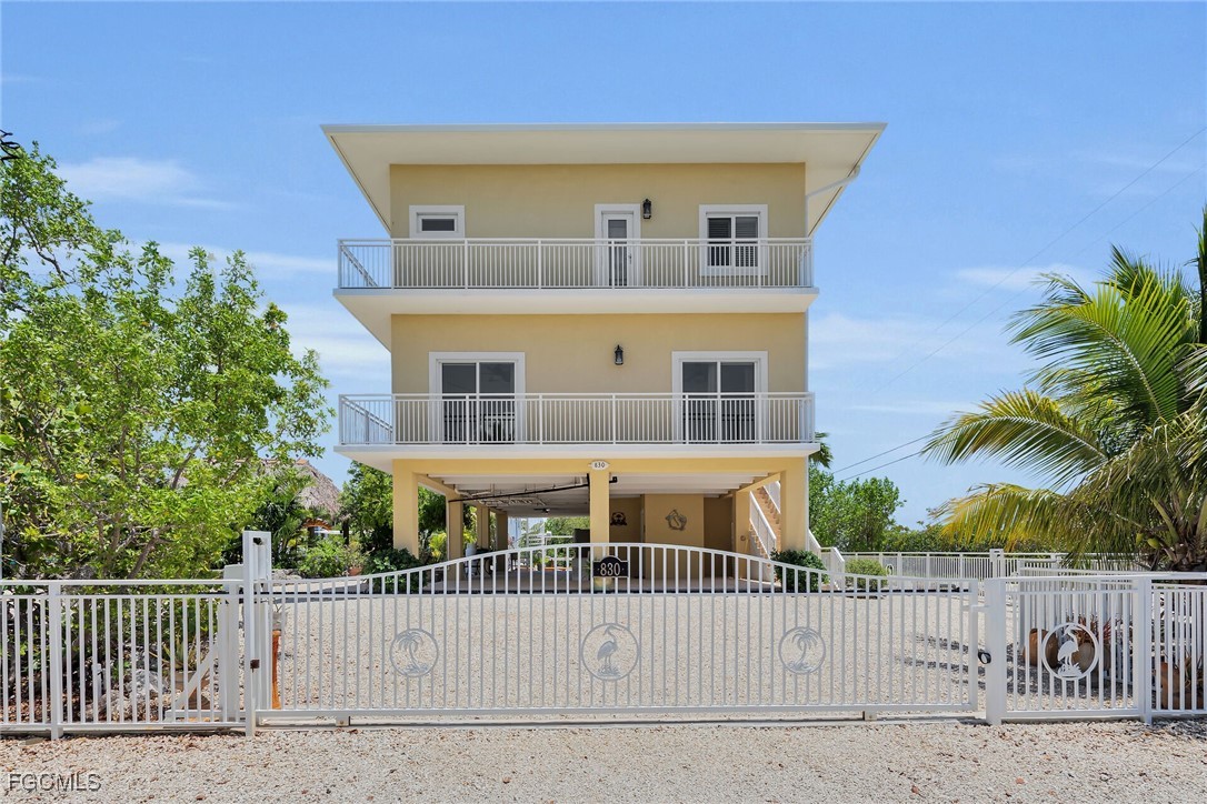 830  Egret Lane