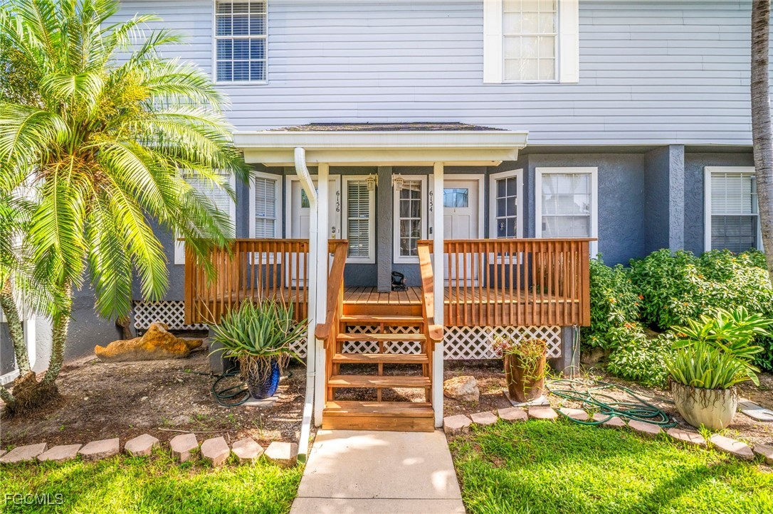 6156  lake front Drive