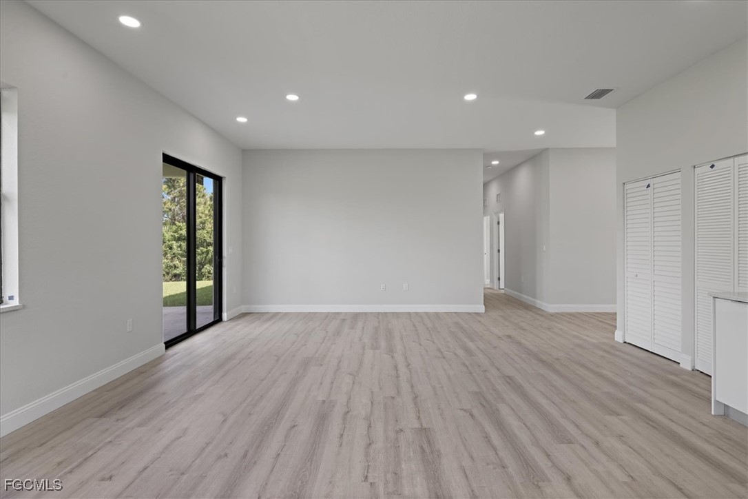 843  Theodore Vail Street