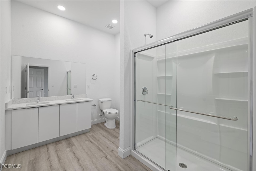 843  Theodore Vail Street