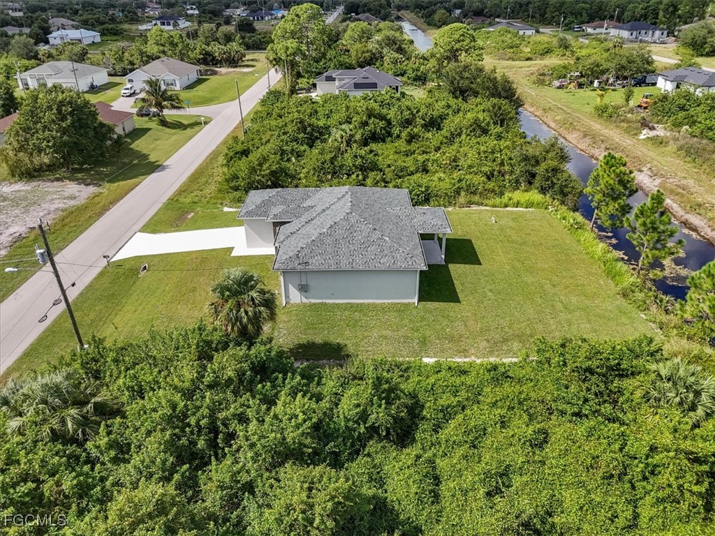 843  Theodore Vail Street