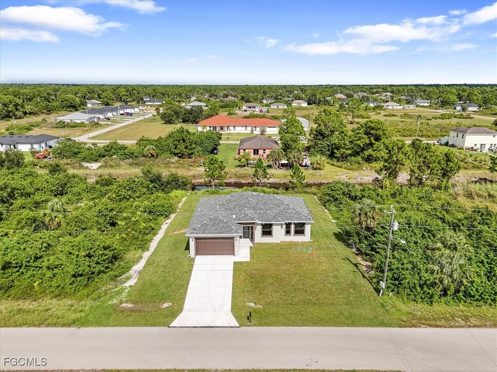 843  Theodore Vail Street