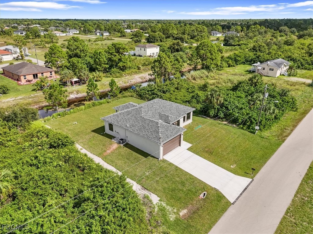 843  Theodore Vail Street