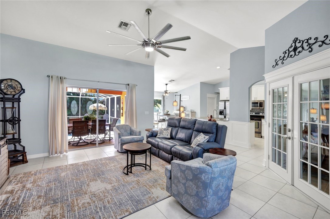5323 SW 22nd Place