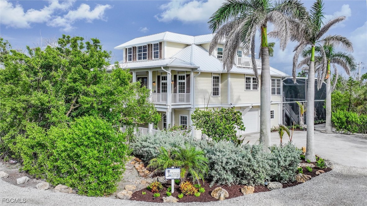 1124  Longifolia Court