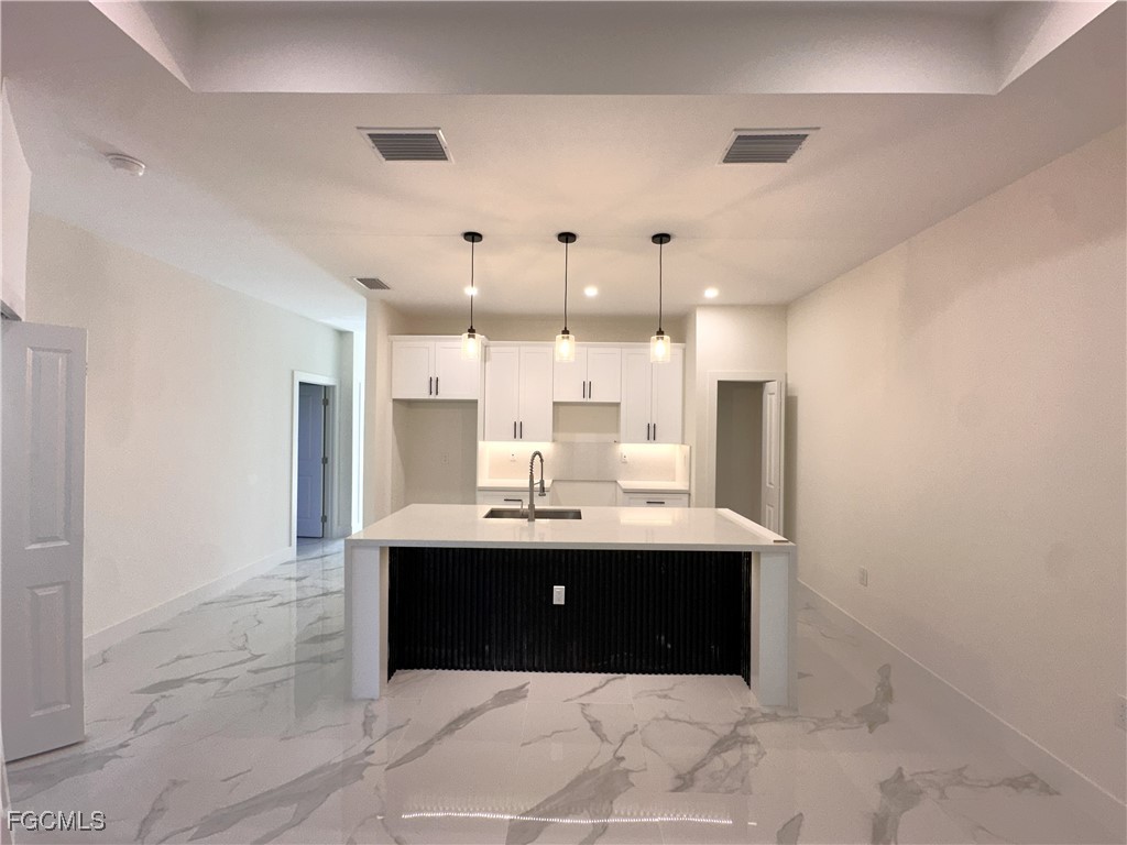 2404/2406  Dickens Avenue