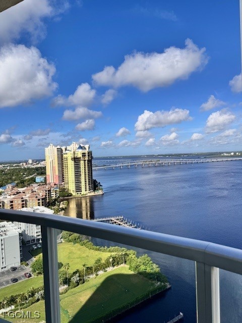 3000  Oasis Grand Boulevard, Apt 2307