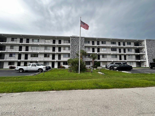 4906  Victoria Drive, Apt 412