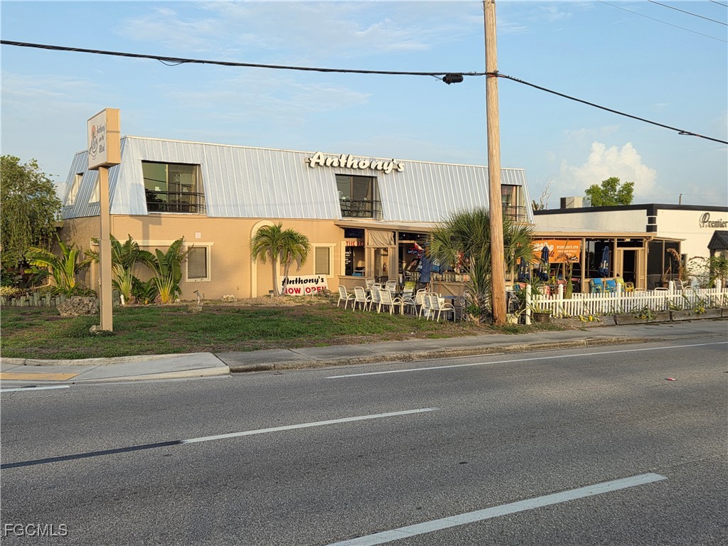1303  Del Prado Boulevard