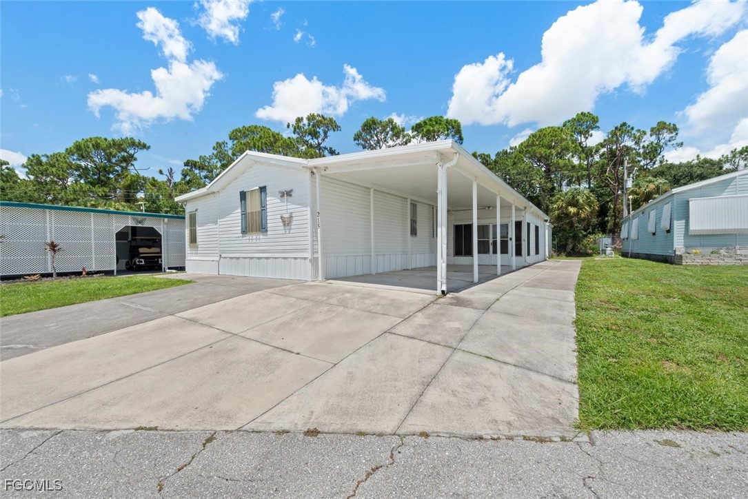 215  Shrub Lane