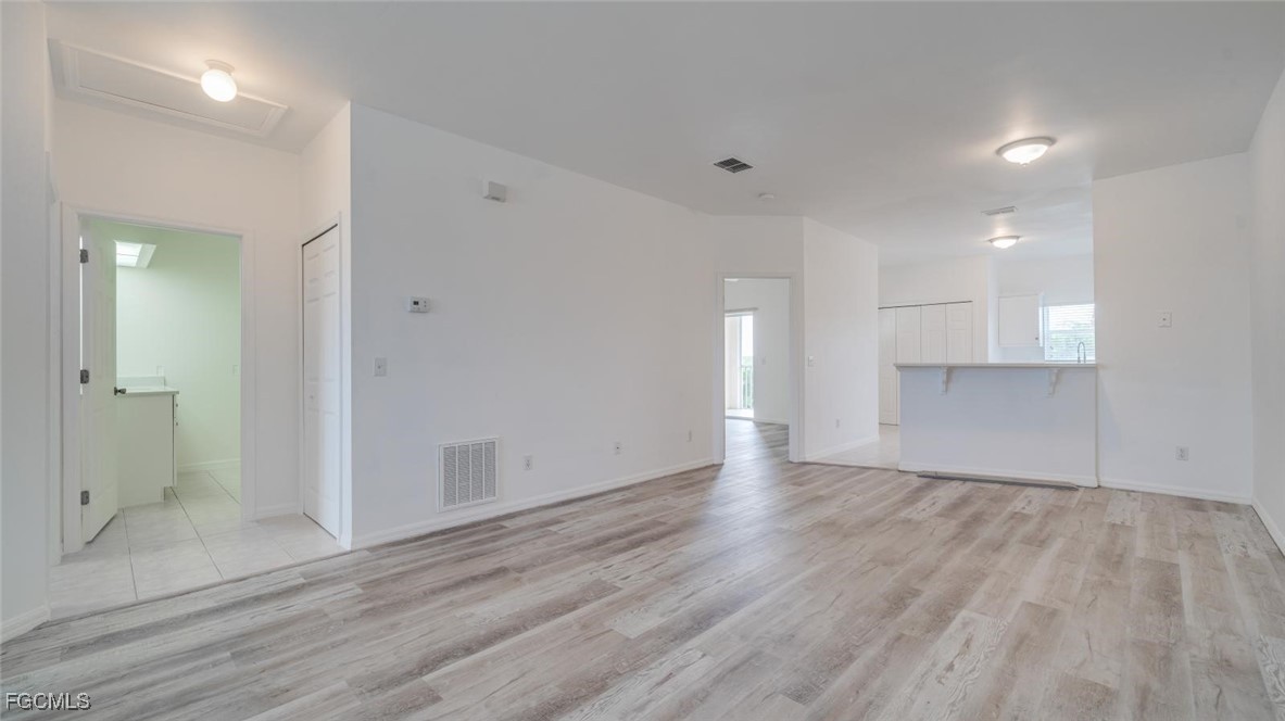 5612  Rose Garden Road, Apt 203
