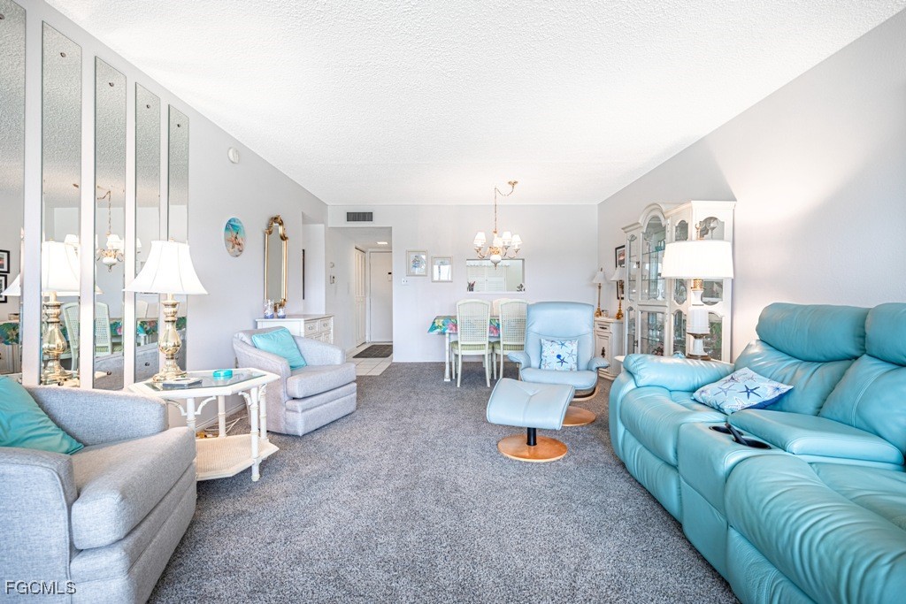 1660  Pine Valley Drive, Apt 201