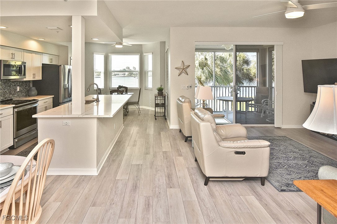 8096  Queen Palm Lane, Apt 226