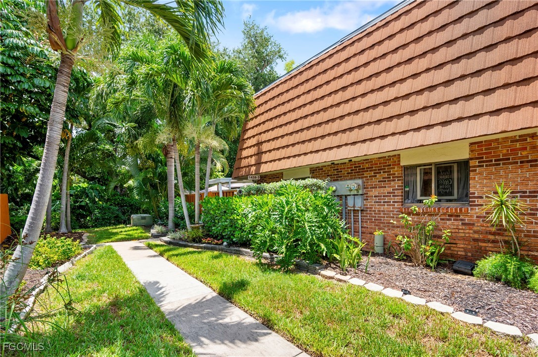 1438  Park Shore Circle, Apt 3