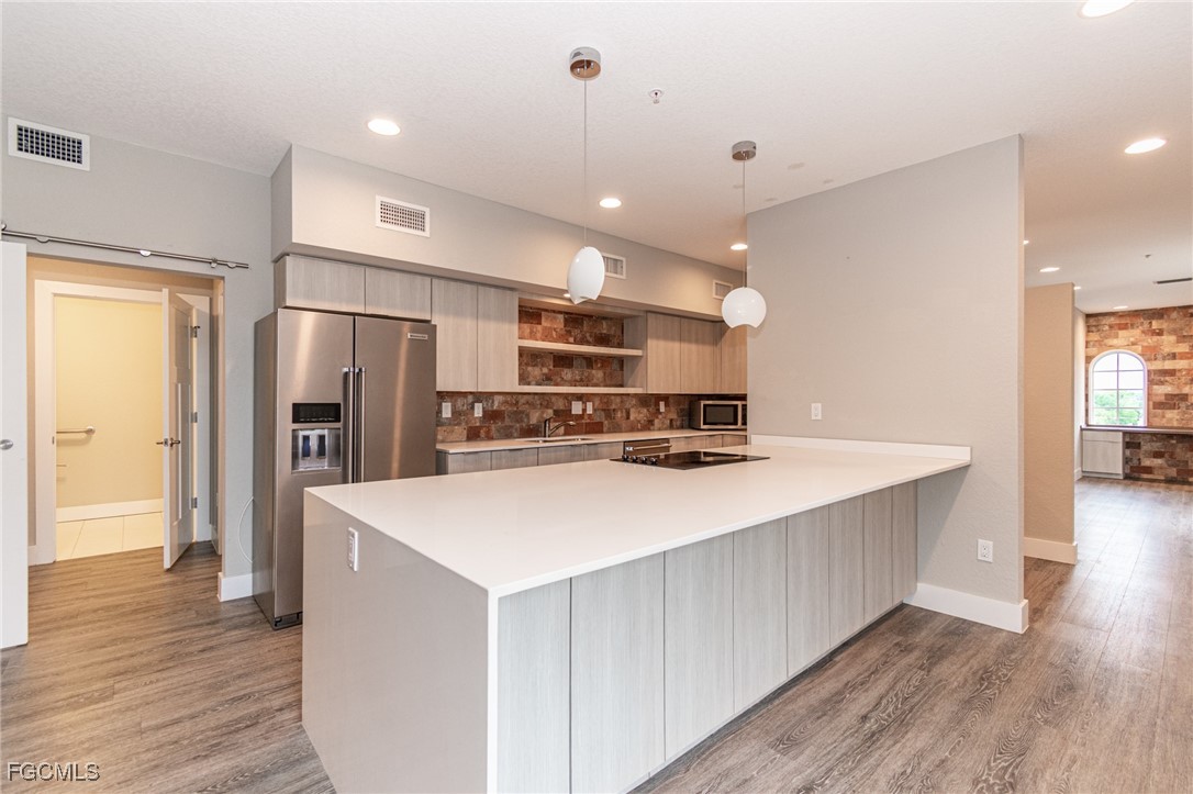 4645 SE 11th Place, Apt 301