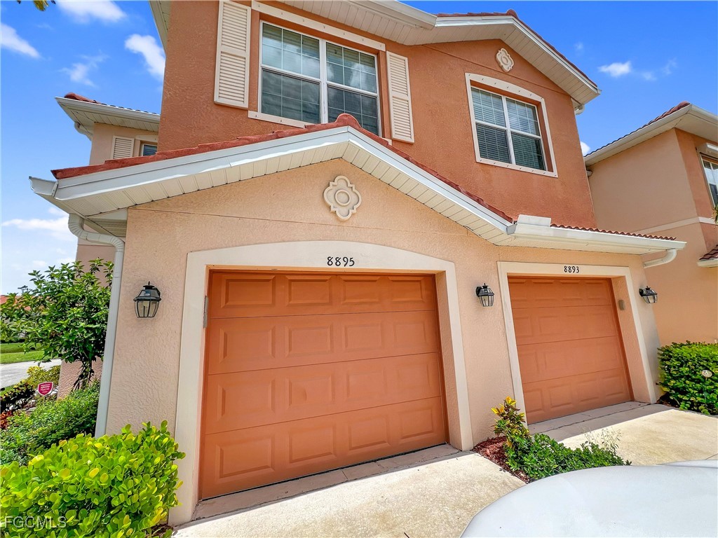 8895  Via Isola Court