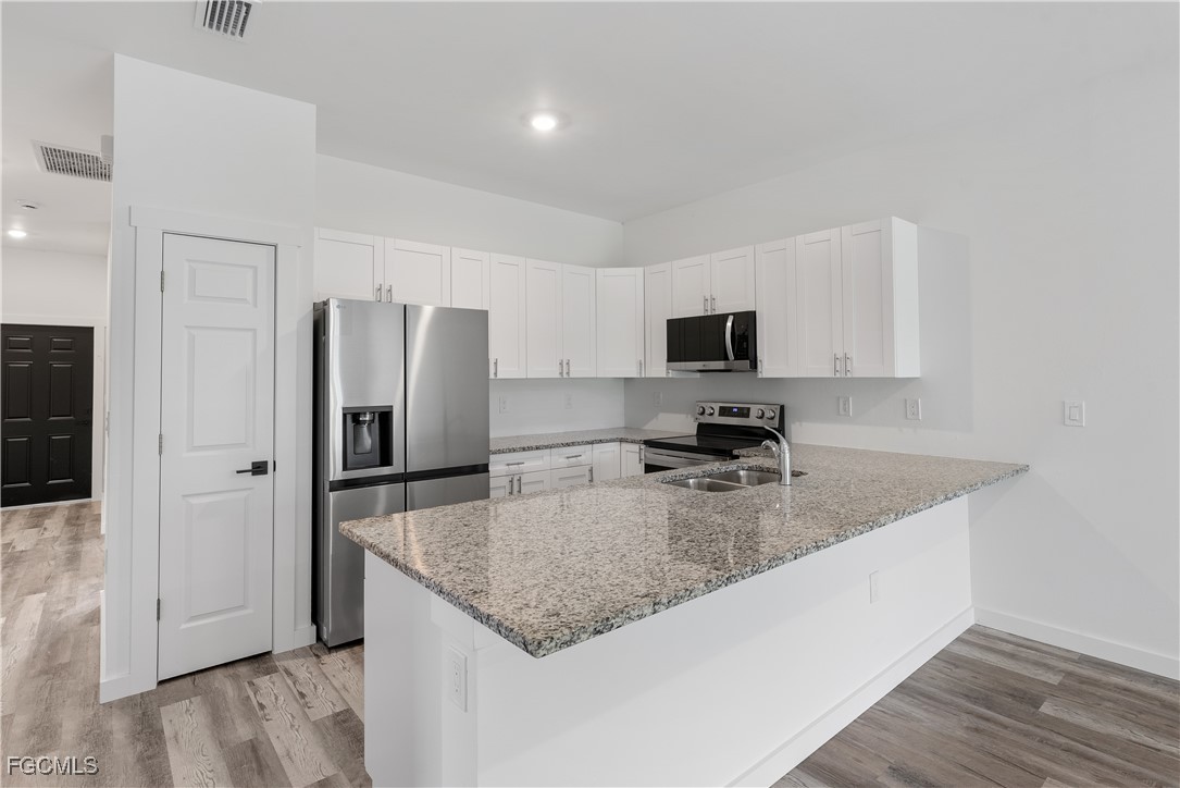 1025/1027  Meadow Road